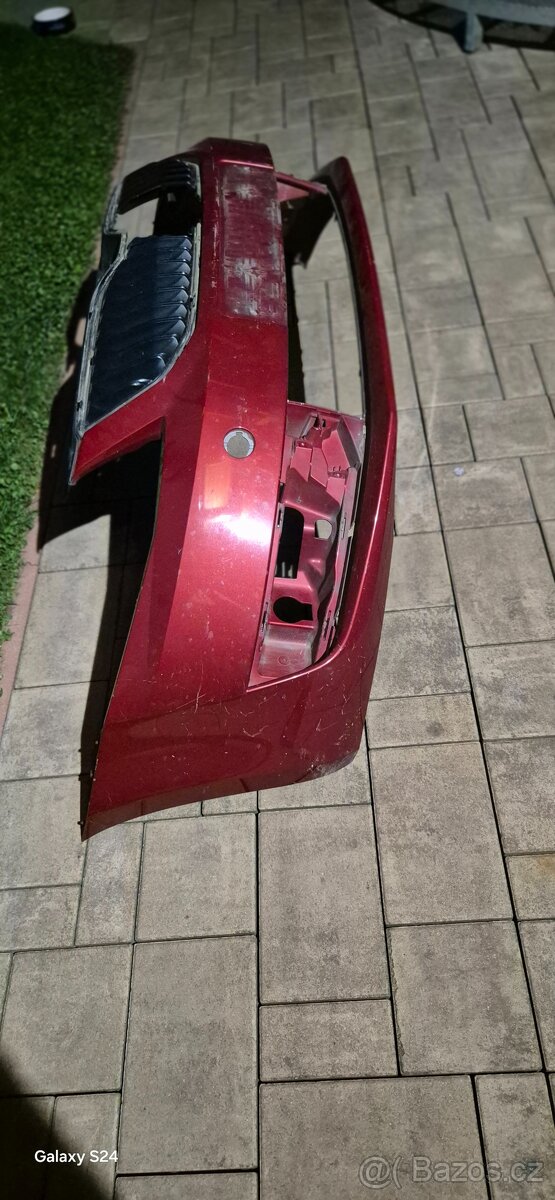 Prodám na Škoda Octavia 3 přední nárazník - 2