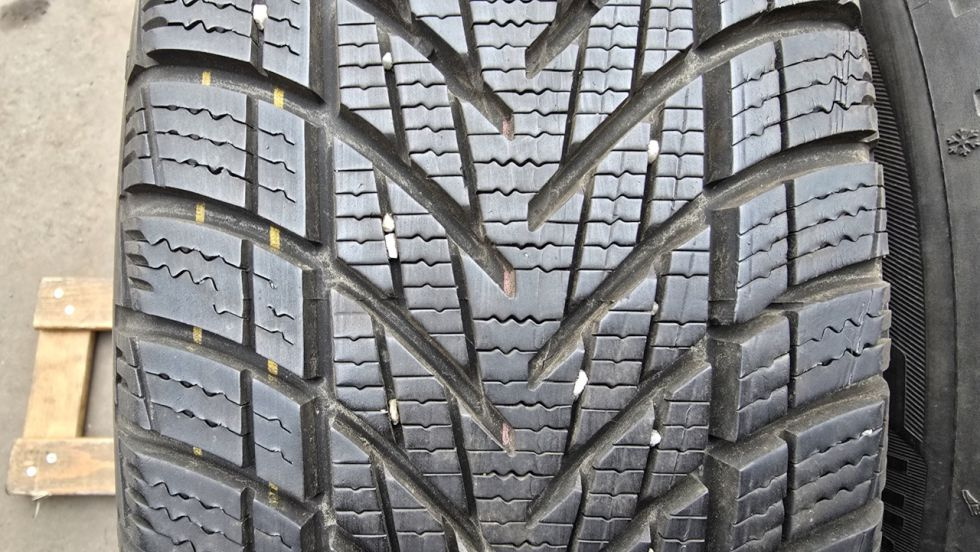 Zimní pneu 195/65/15 Good Year - 2