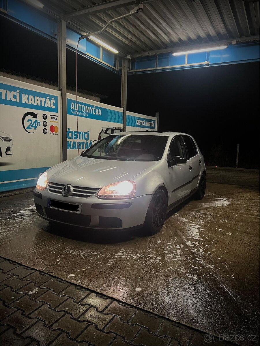 Volkswagen golf 5 1.9 TDI 77 kw - 2