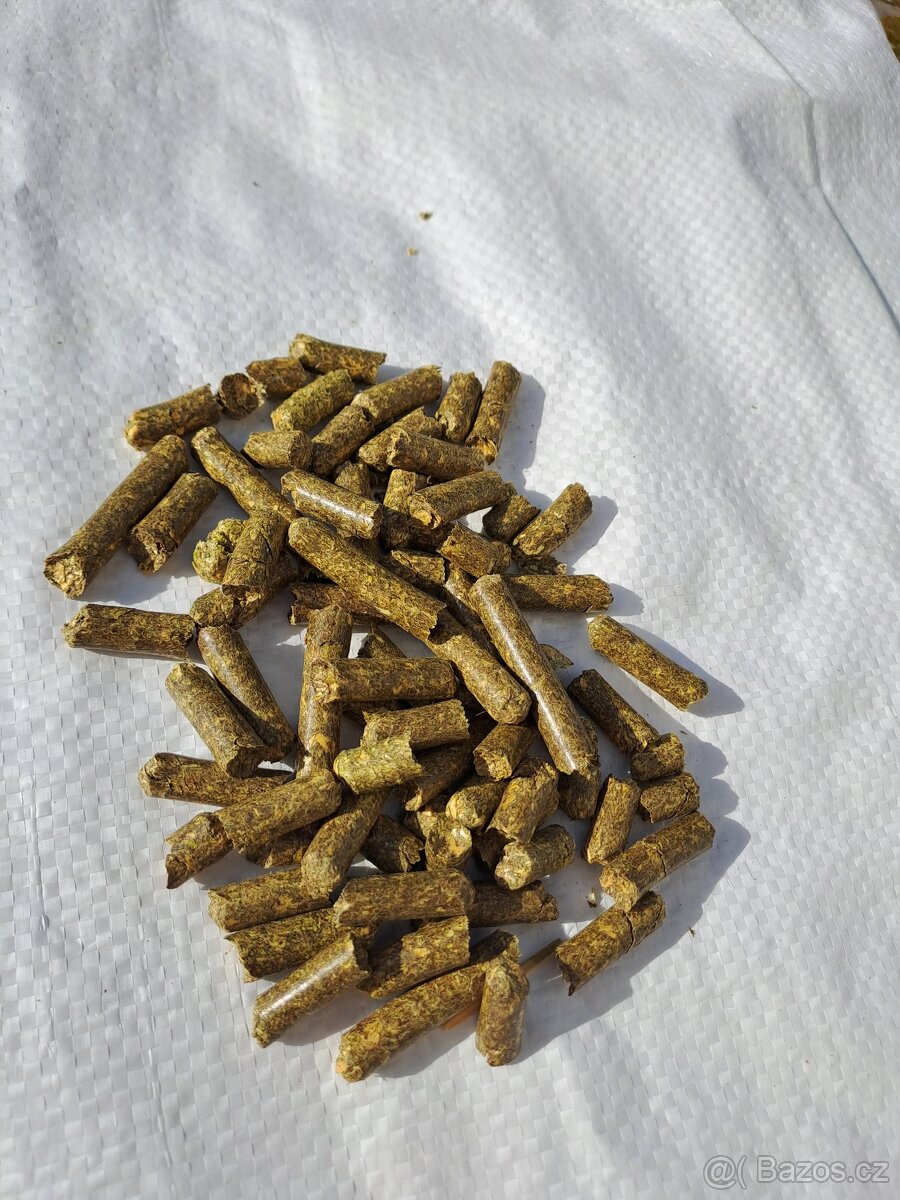 Vojtěška pelety 8mm - 2