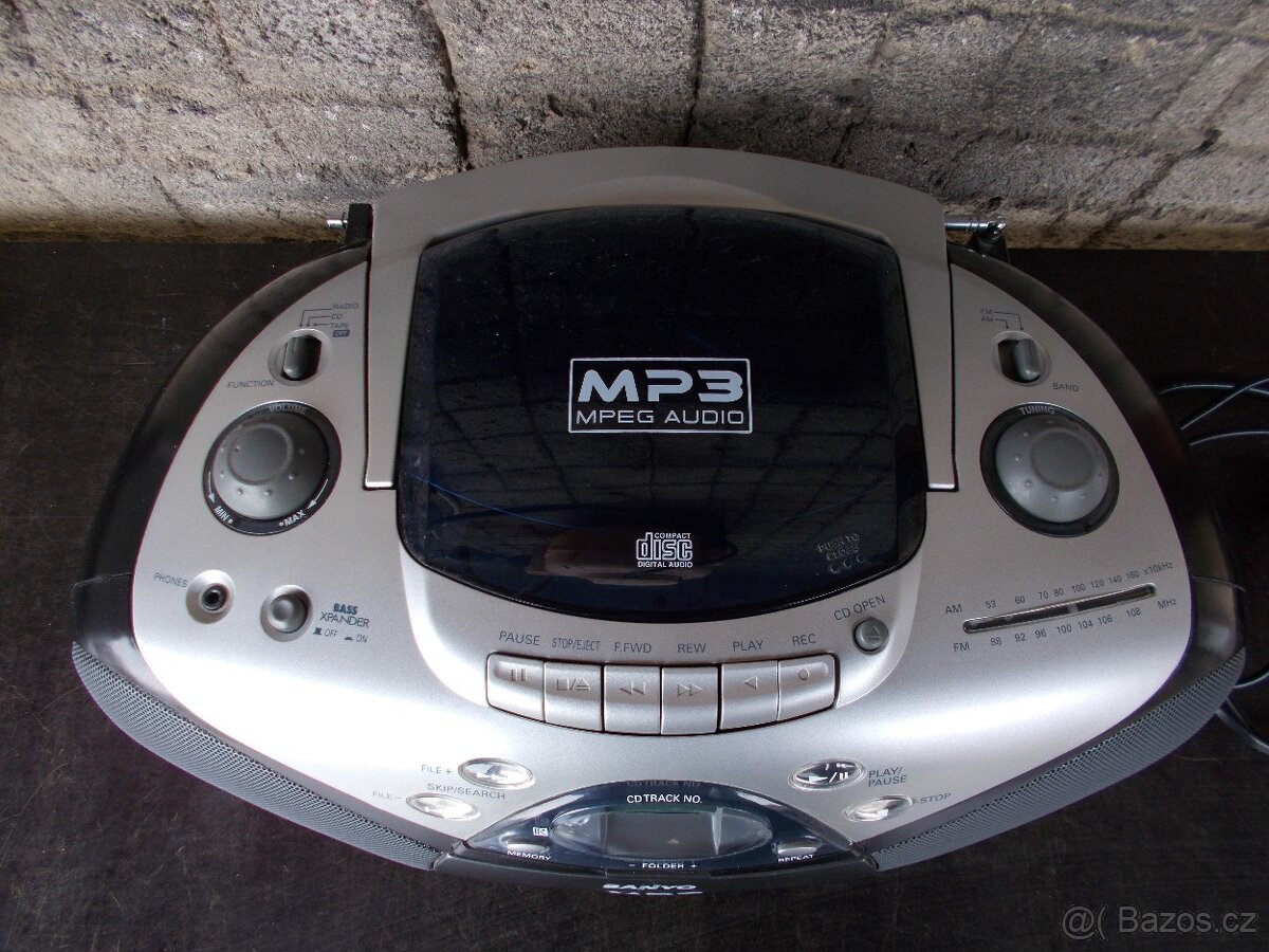 radiopřehrávač - 2