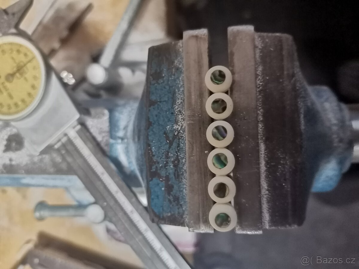 Kostěné kolíčky 5,5mm nebo 5,35mm pod hlavou - 2