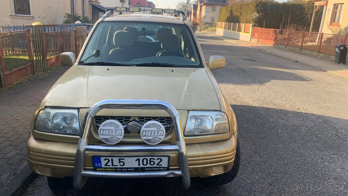 Suzuki Grand Vitara 2,5 V6 - 2