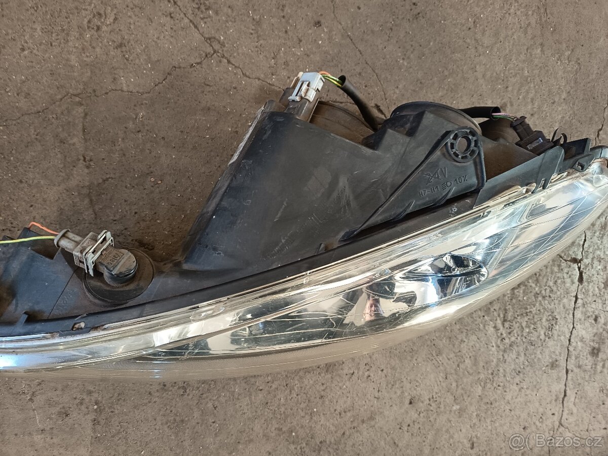 Peugeot 206 levé předni světlo - 2