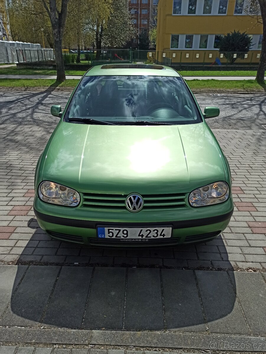 VW GOLF 4 - 2