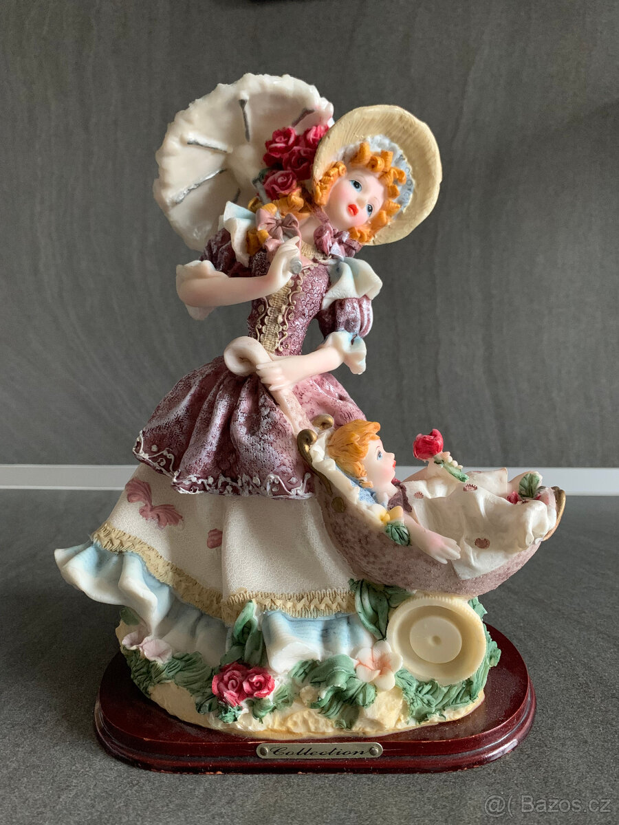 Žena s dítětem - 2