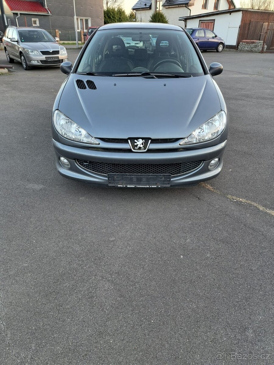 Peugeot 206 1.4 benzín 55kW - 2