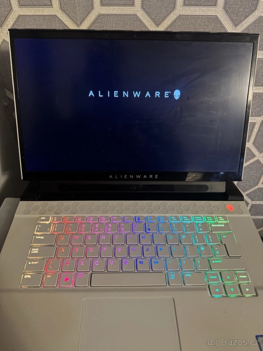 Prodám Dell Alienware m15 R2 - 2