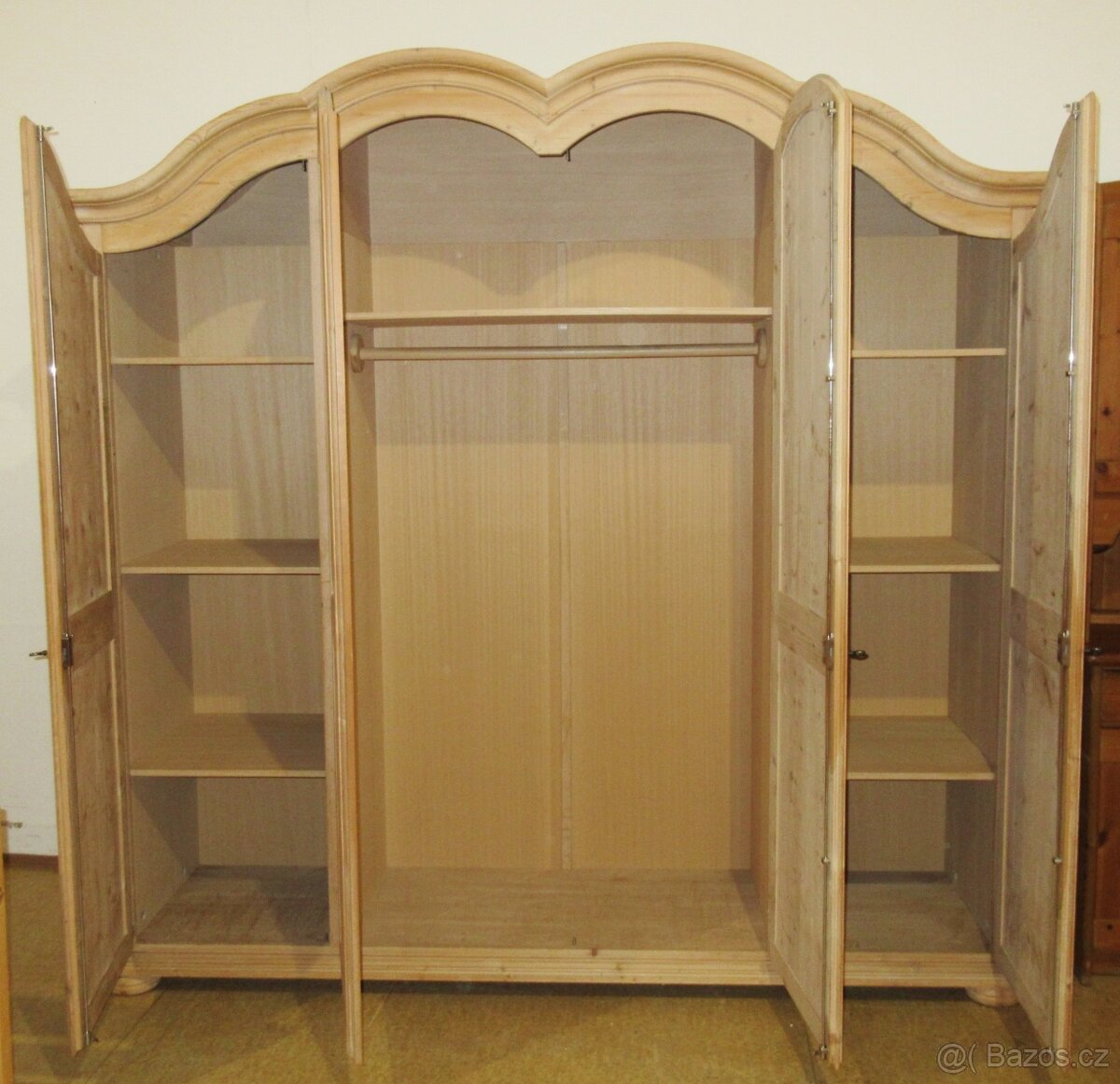 Šatní skříň z borovice - masiv - Výborný stav - 2