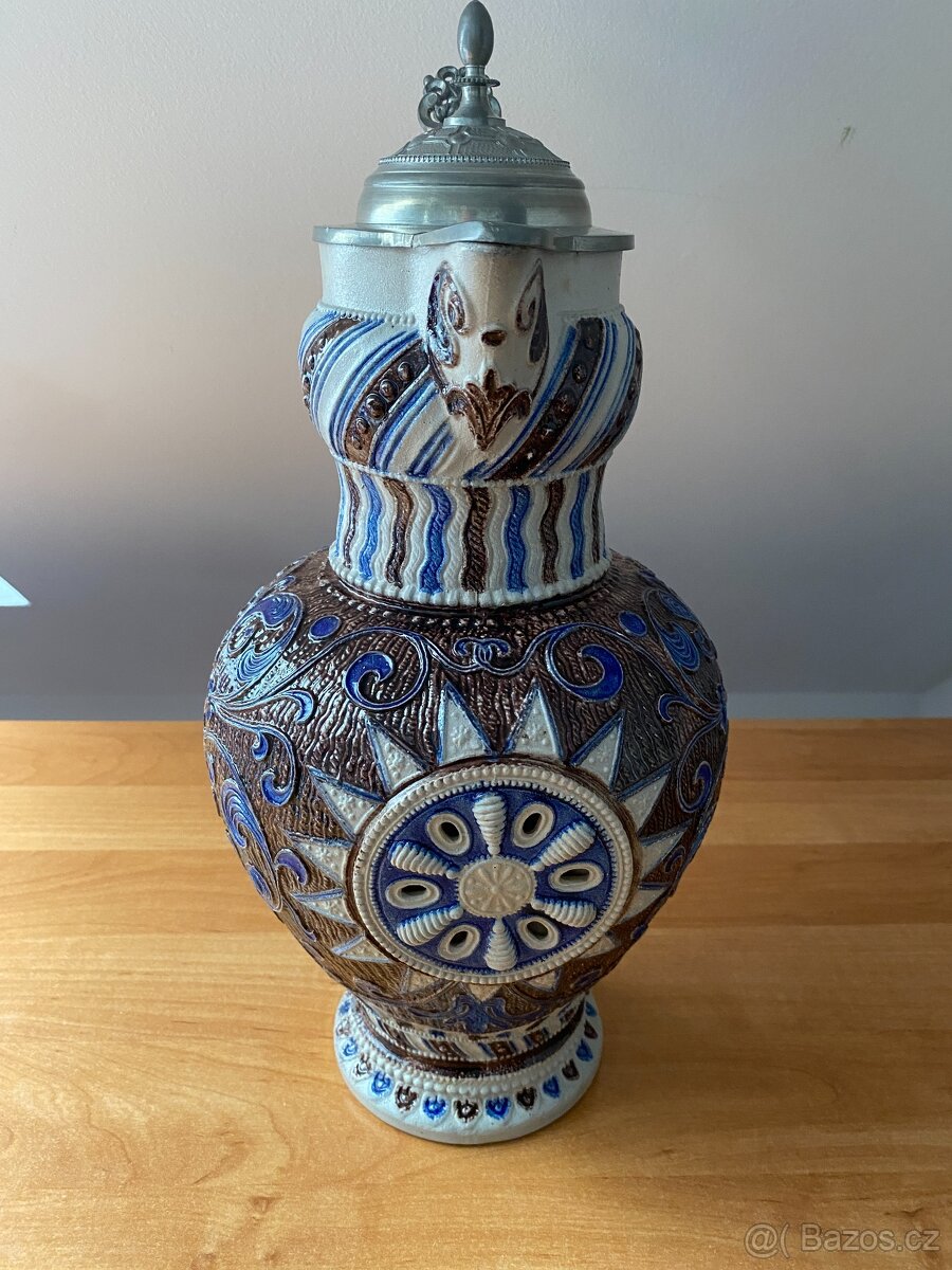 Sběratel nabízí staré keramické džbány - 2