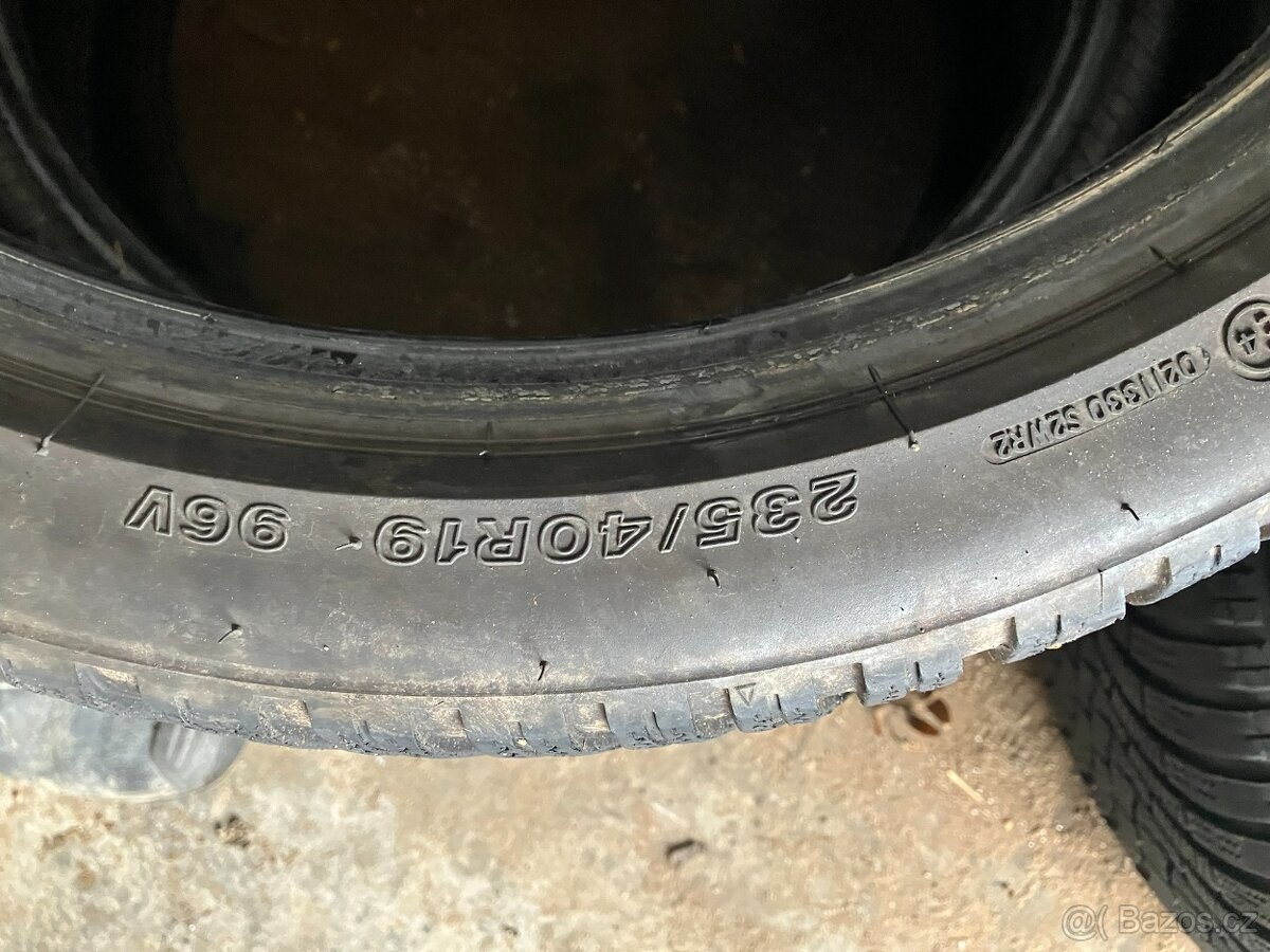 2ks zimní FIRESTONE WINTERHAWK 4 235/40R19 - 2