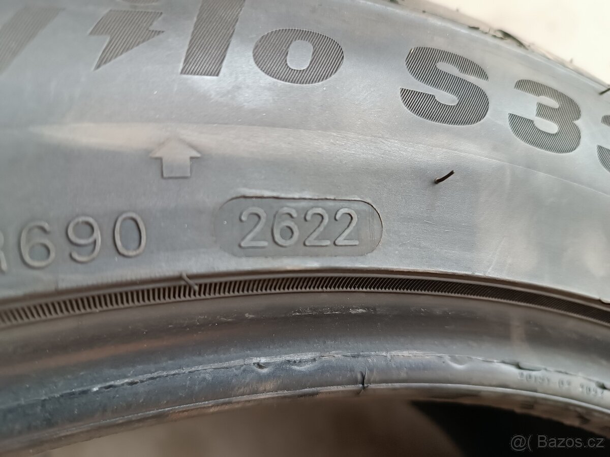 245/45/20 zimní 2 kusy . Levně. - 2