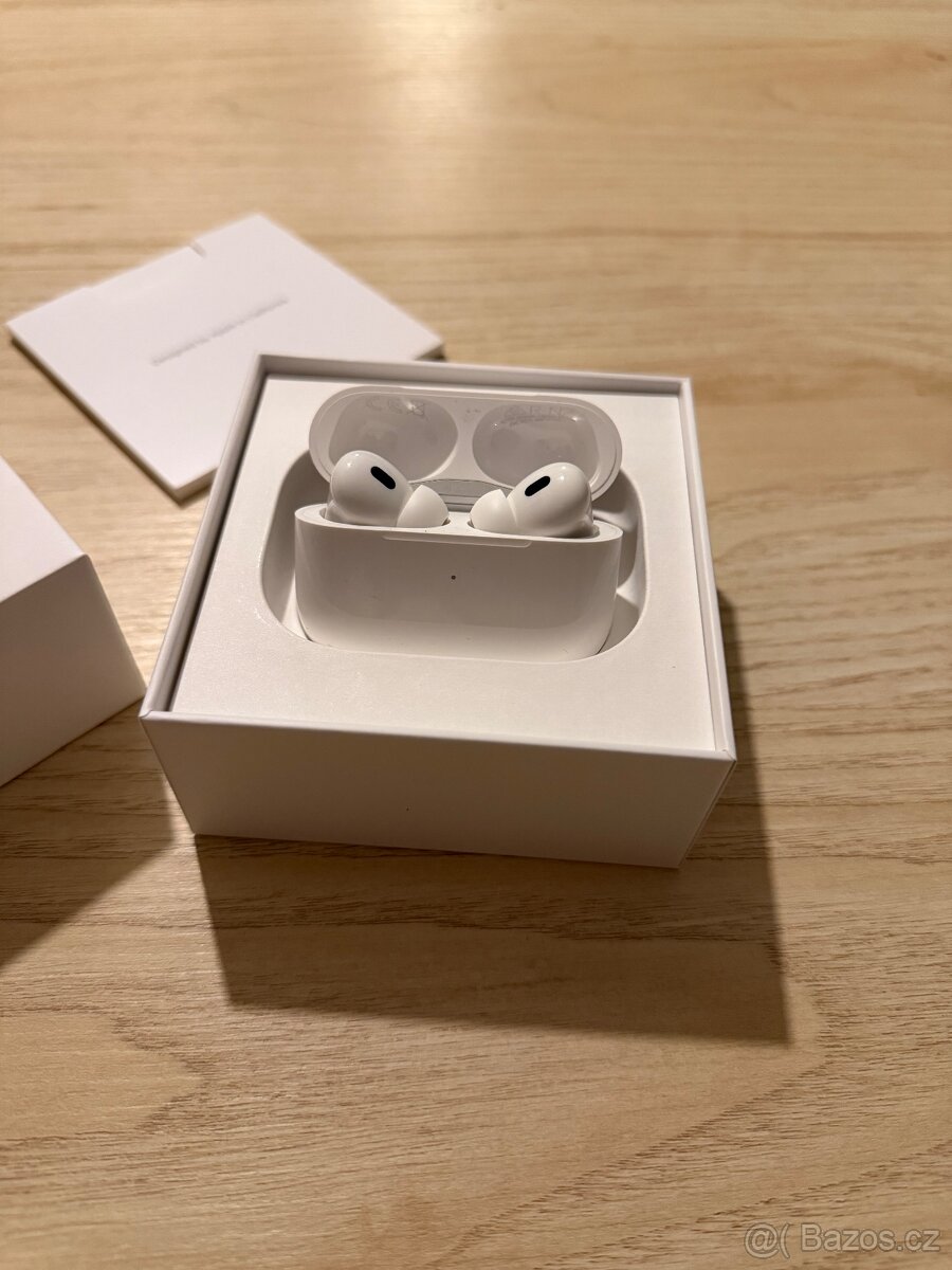 Apple AirPods Pro (2. generace) s MagSafe pouzdrem (USB-C) - 2