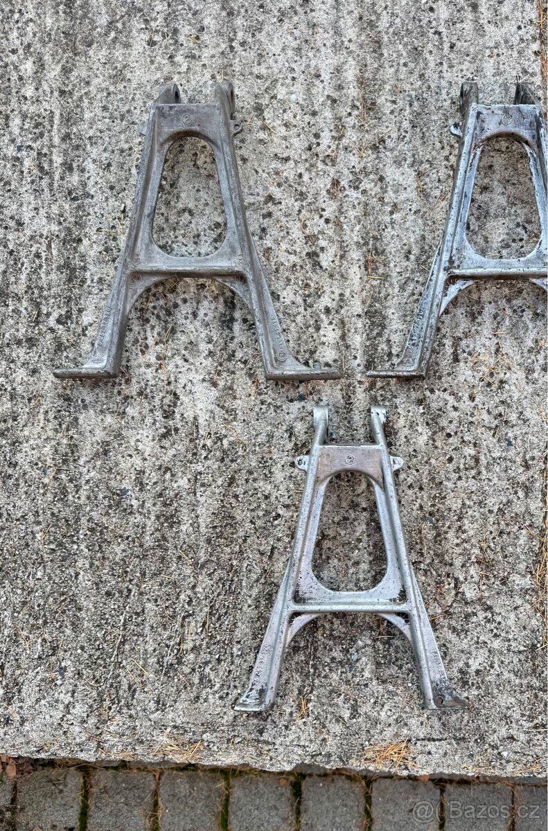 Jawa 250 350 sport, calif, ČZ - stojany 19 kola - 2