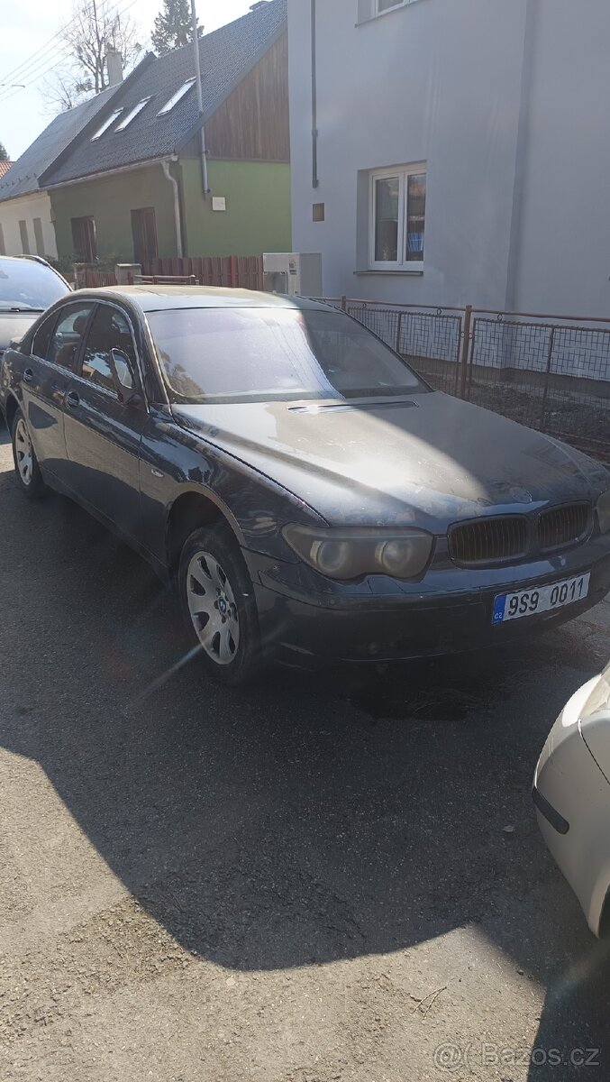 BMW 7 735i díly - 2