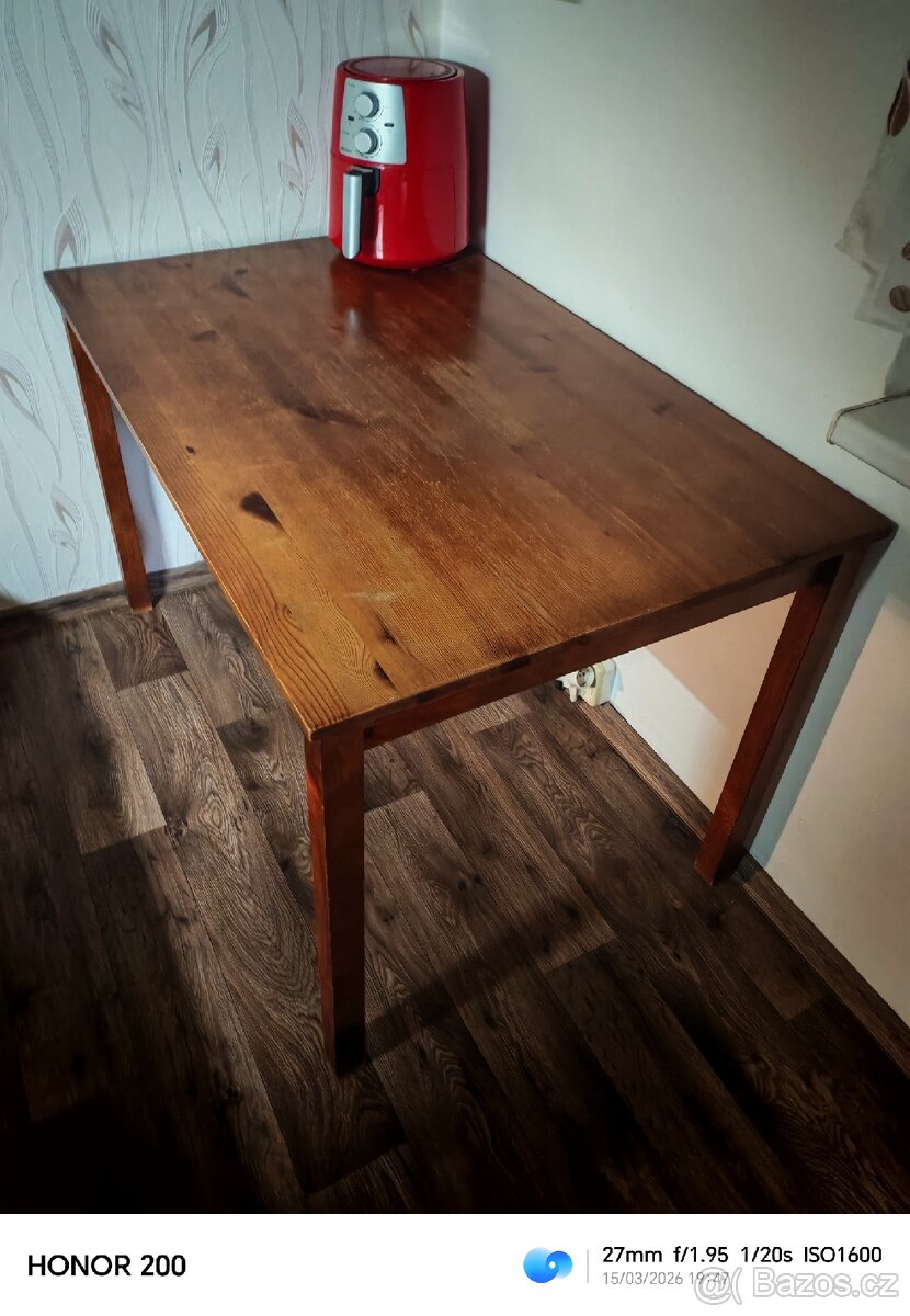Jídelní stůl - 2
