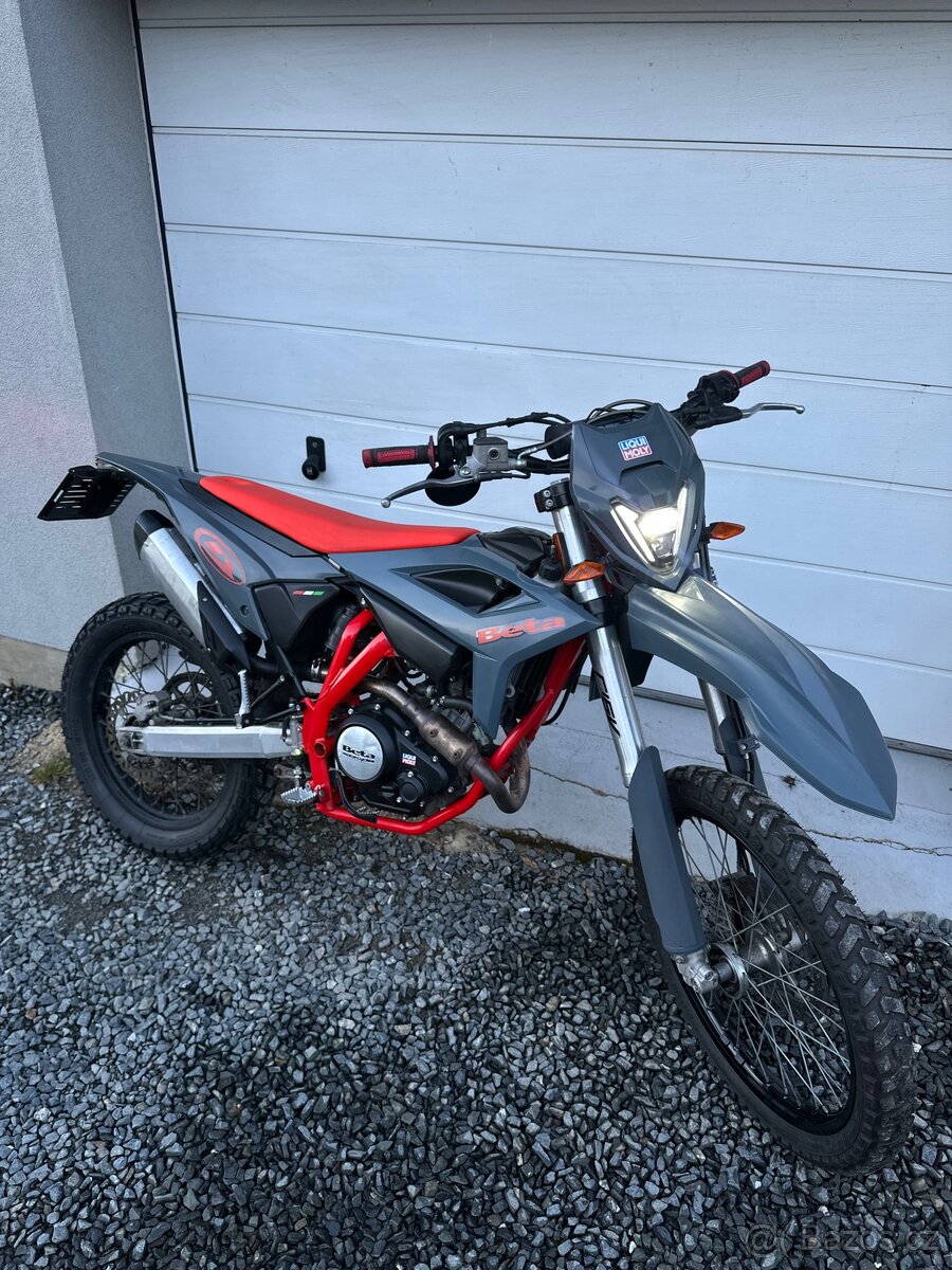 Beta RR 125 LC - 2