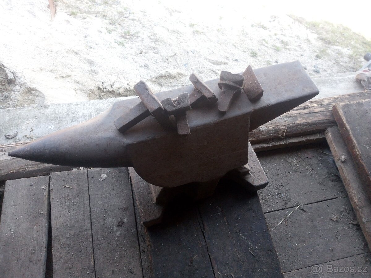 Kovářská kovadlina - 2