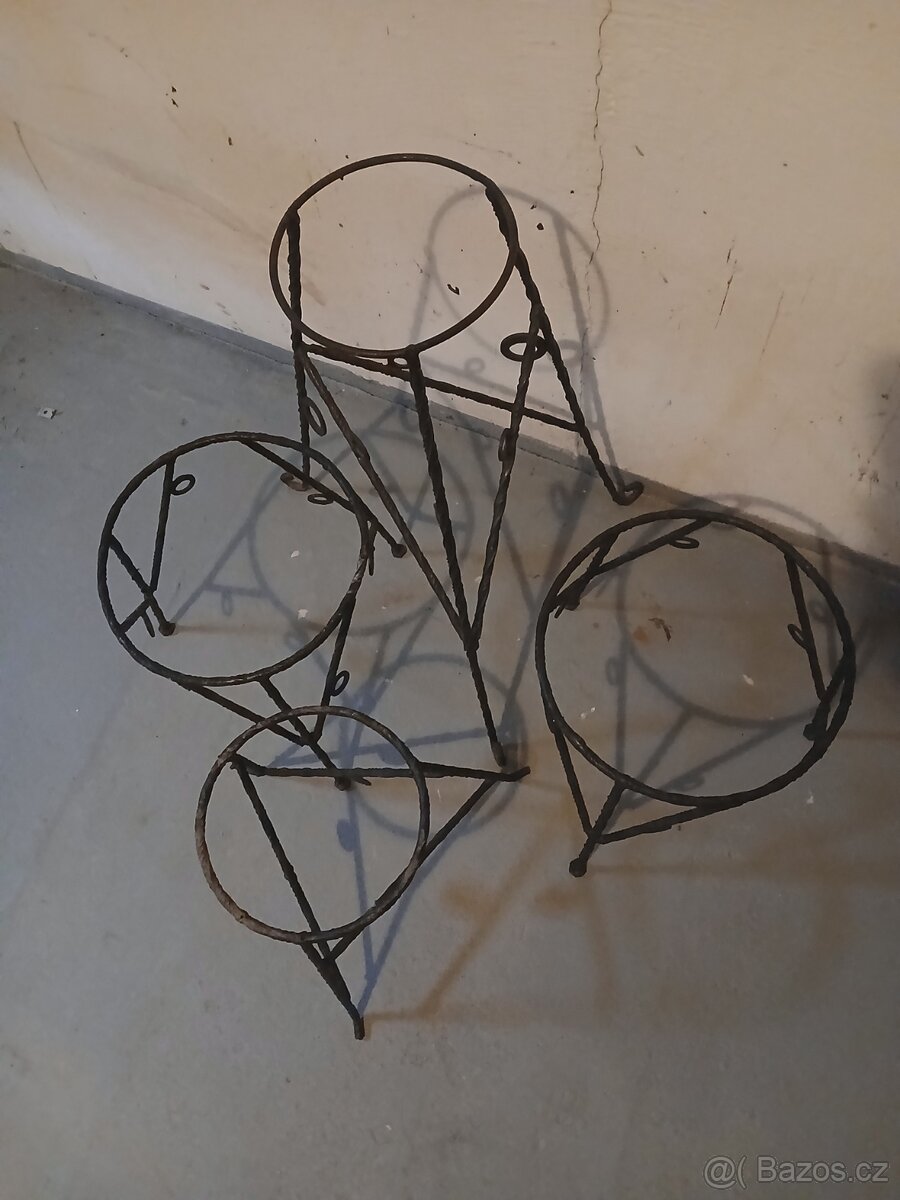 Stojany na květiny - 2