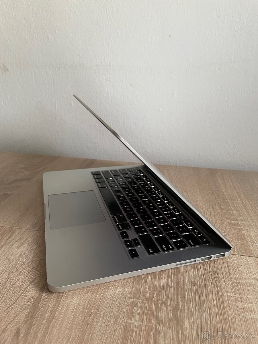 MacBook Pro (Retina, 13-inch, Early 2015) - 2