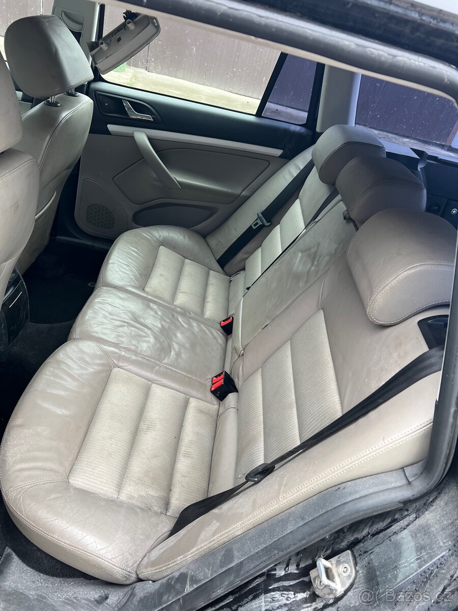 Kožený interiér Škoda Octavia II + tapce - 2