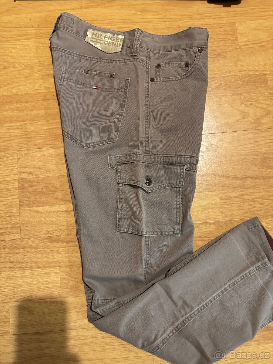 Dámské kapsáče Tommy Hilfiger - 2