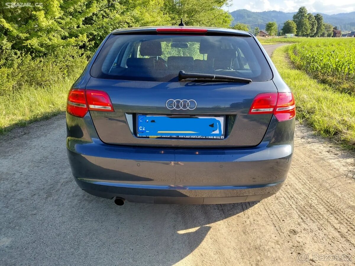 Audi A3 1,6 Mpi 75kw 2010 šedá Facelift - 2