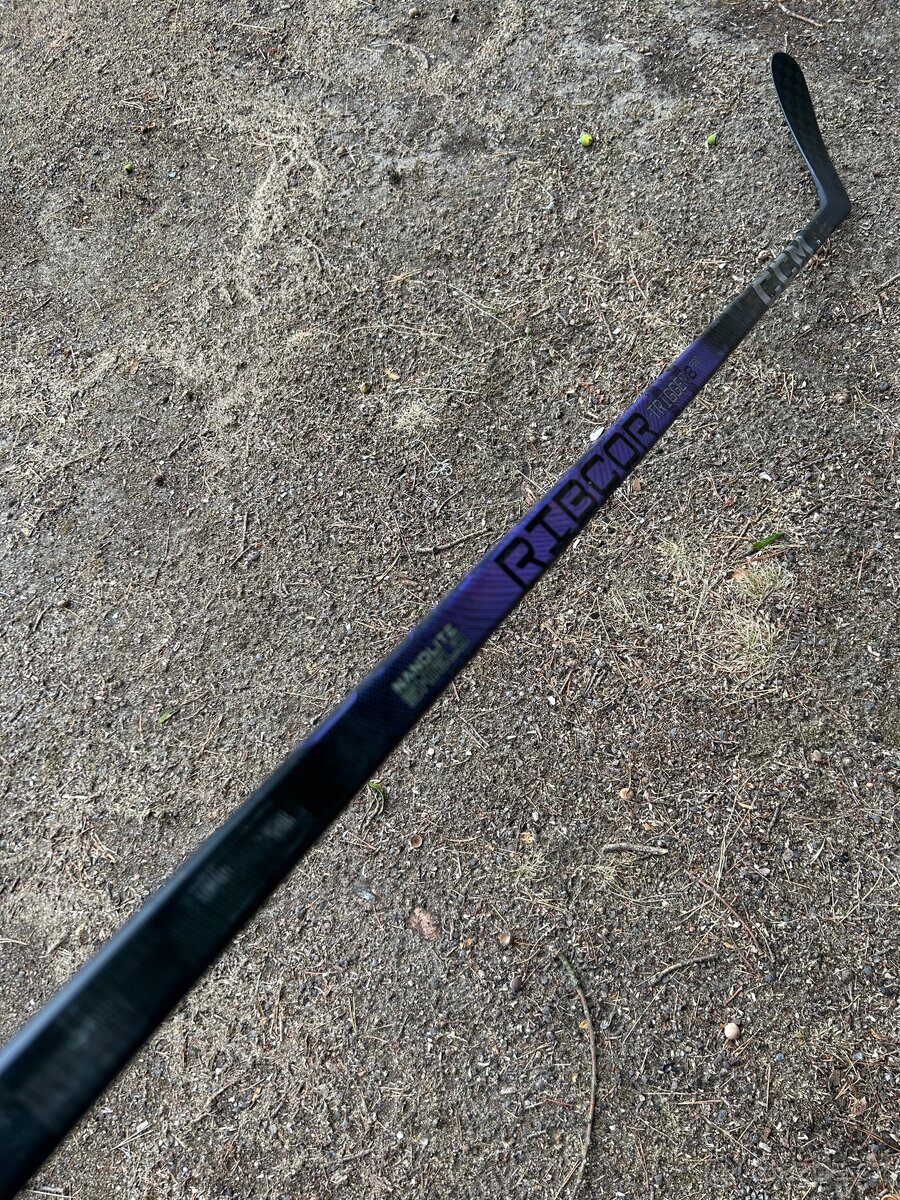 Hůl CCM Trigger 8 PRO 75flex P29 levá ZÁRUKA NOVÁ ČEPEL - 2