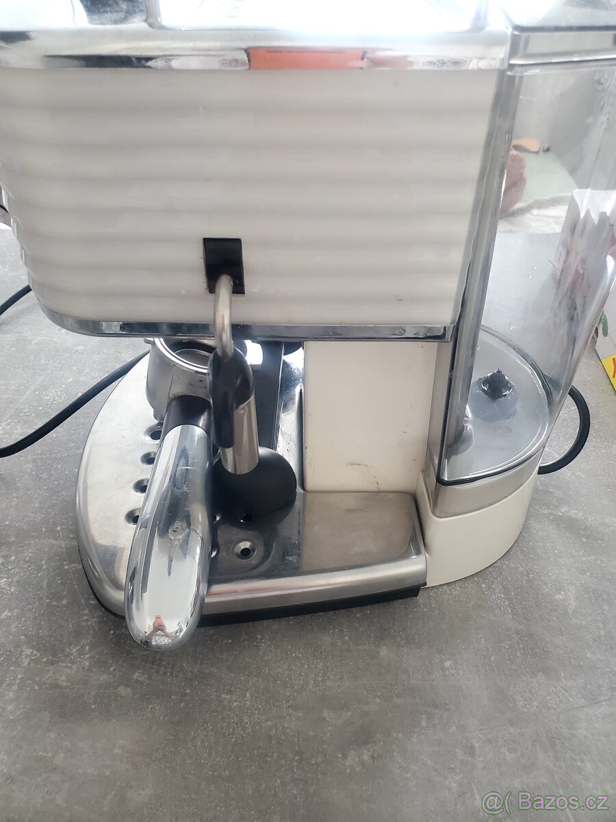 kávovar delonghi ecz351.w na dily - 2