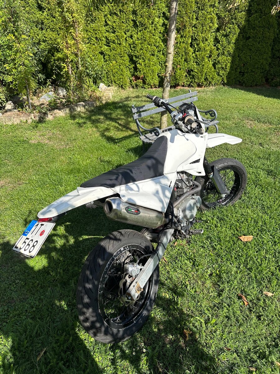 Yuki sm 125 - 2