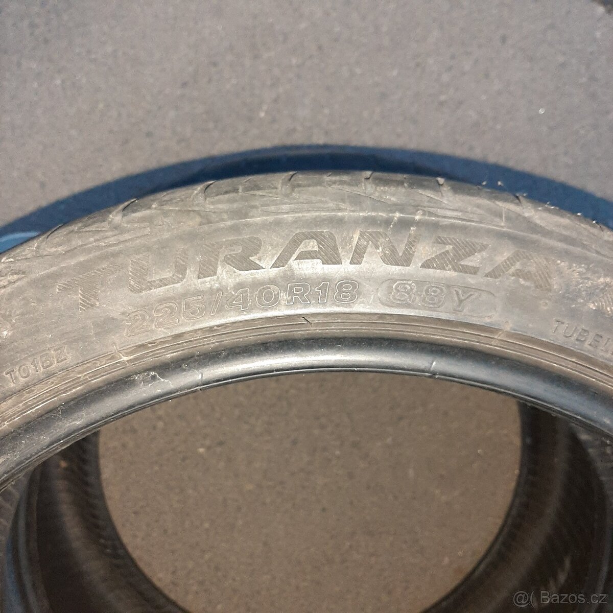 Pneu 2 x 225/40 18R - 2