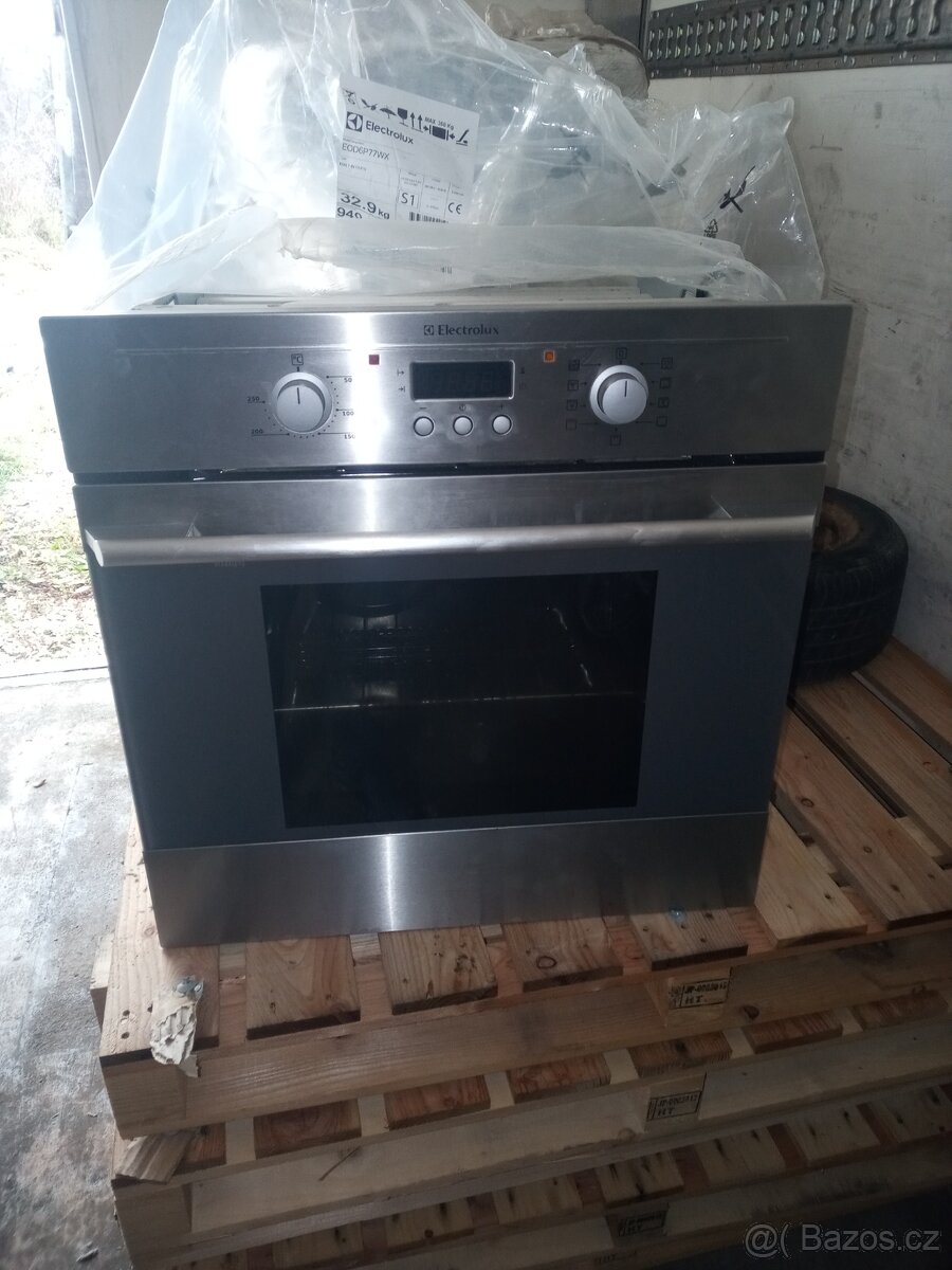 PRODÁM VESTAVĚNOU TROUBU ELEKTROLUX - 2