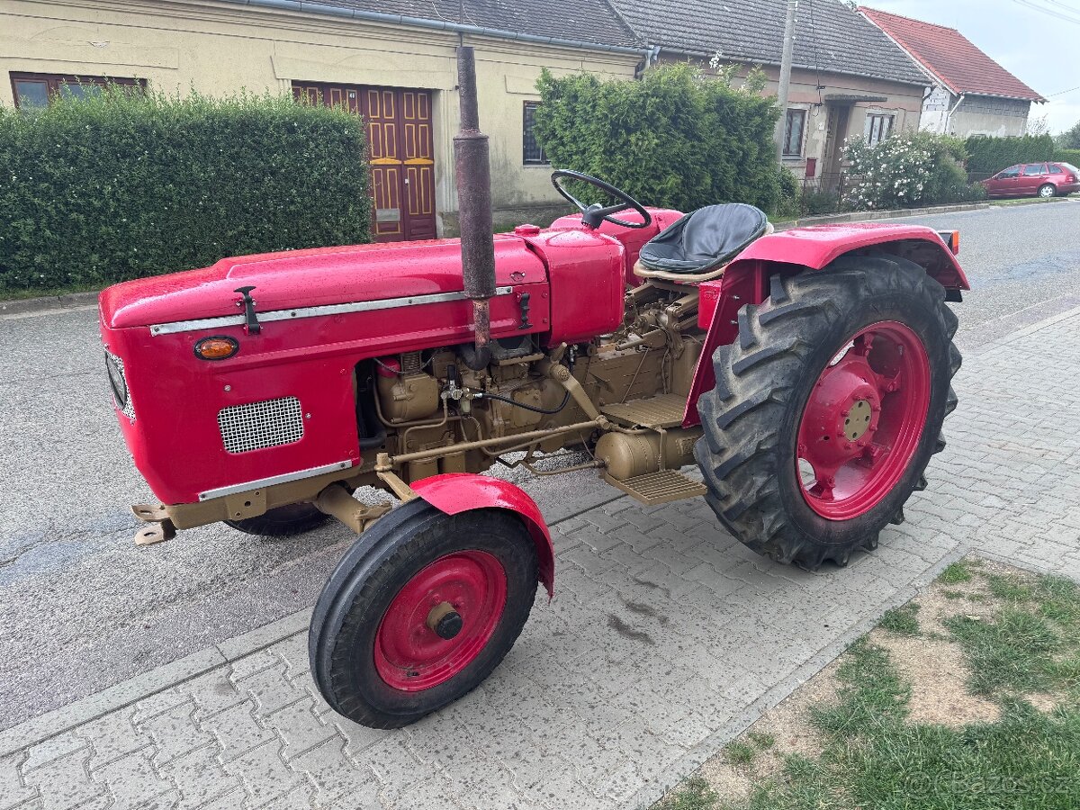Zetor 2511 s papíry ČR - 2