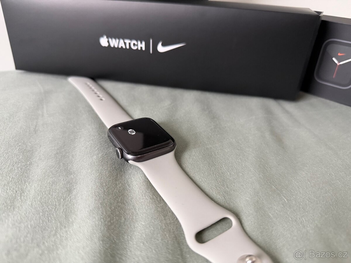Apple Watch SE - 2