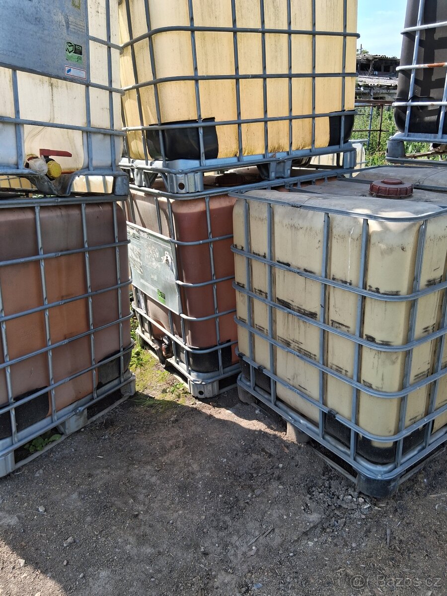 IBC nádrž 1000l - 2