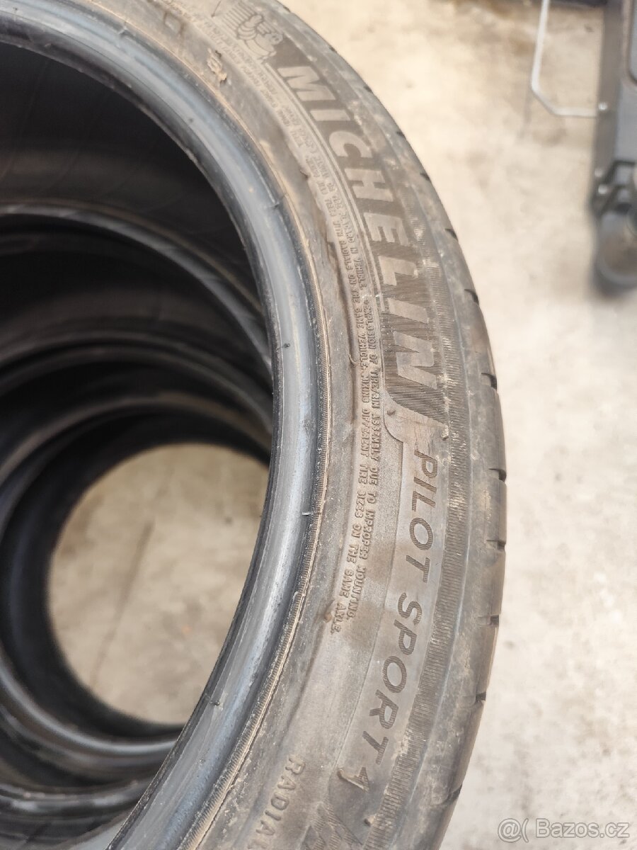 Michelin 225/45 ZR19 - letní sada pneu - 2