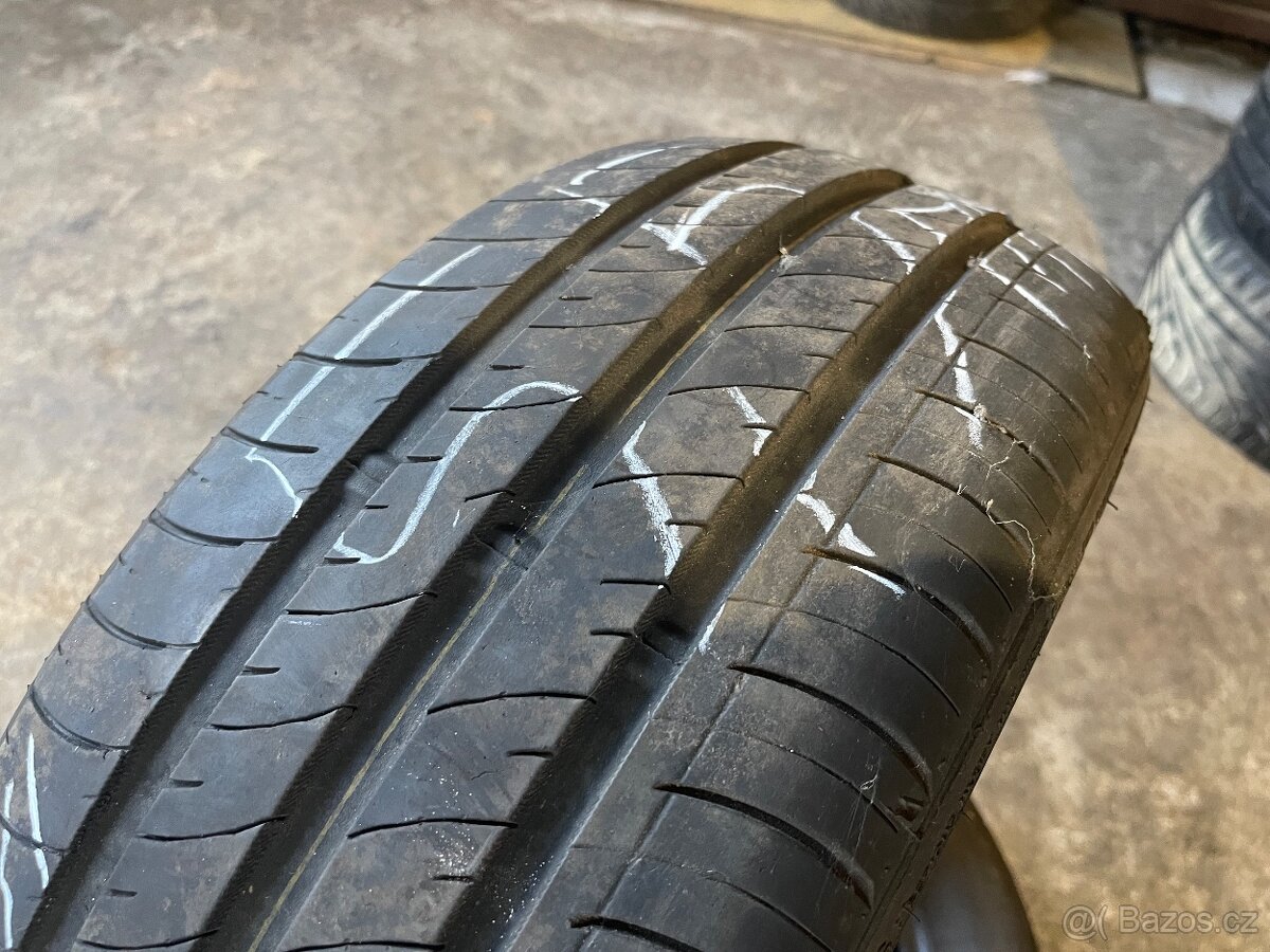 Prodám 2ks pneu 205/55 16” - 2