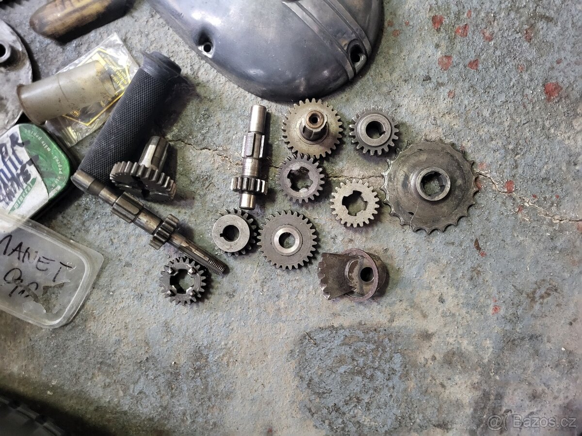 Prodam dily na manet 90 - 2