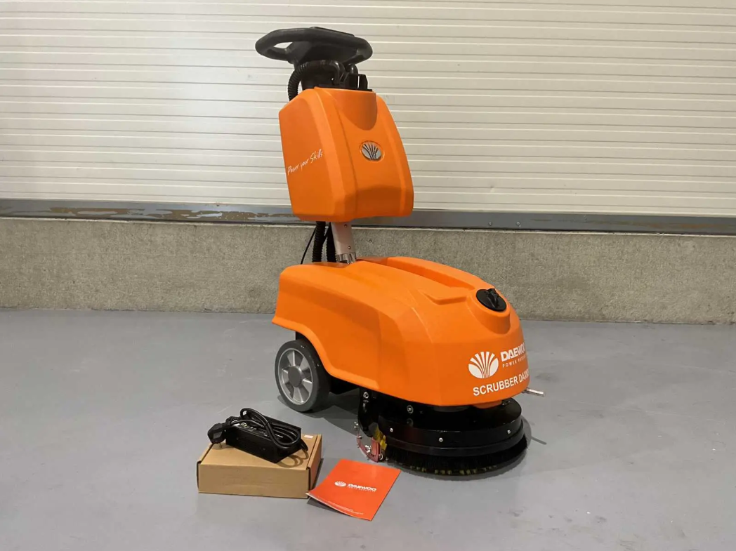 Daewoo DAXM30 - akumulátorový mycí / čistící stroj - 2