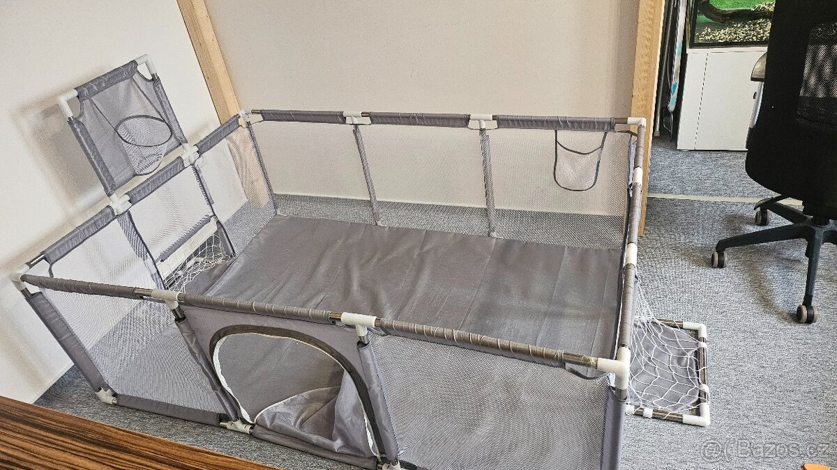 Dětská ohrádka s brankami a košem - 2
