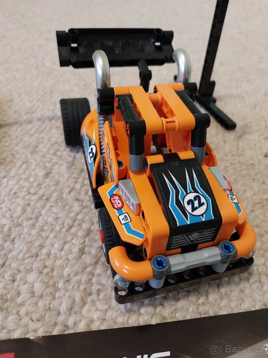 LEGO Technic 42104 Závodní tahač - 2