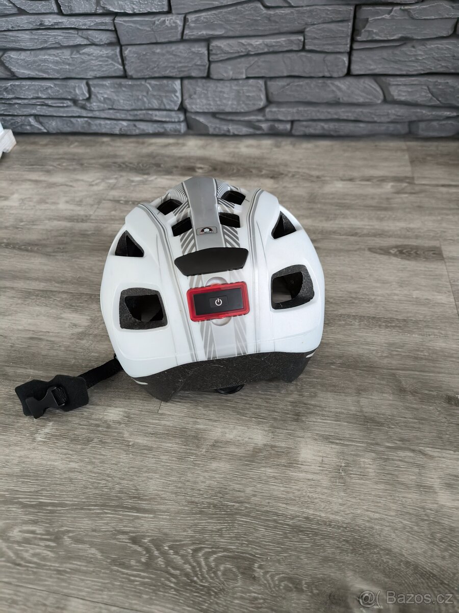 Cyklistická přilba - 2