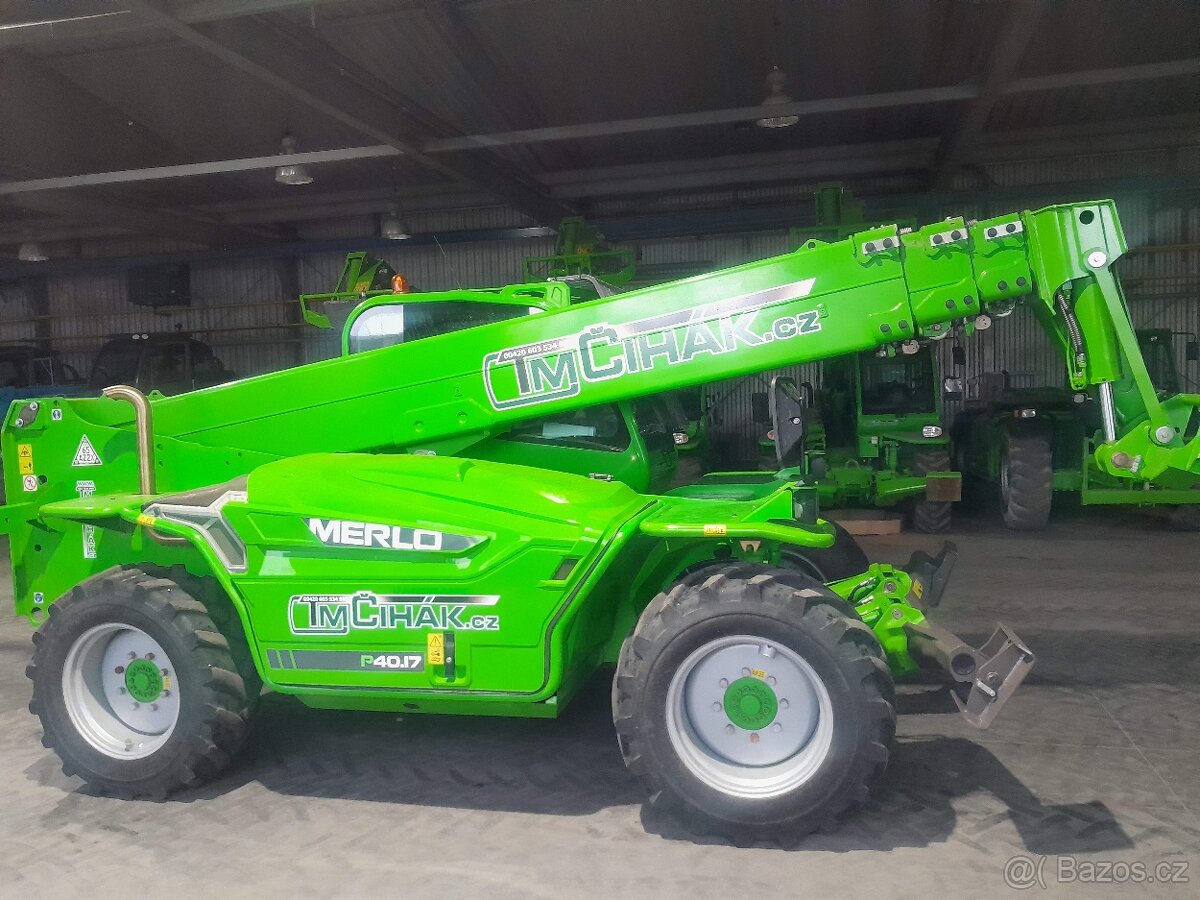 Teleskopický manipulátor MERLO P40.17 - 2