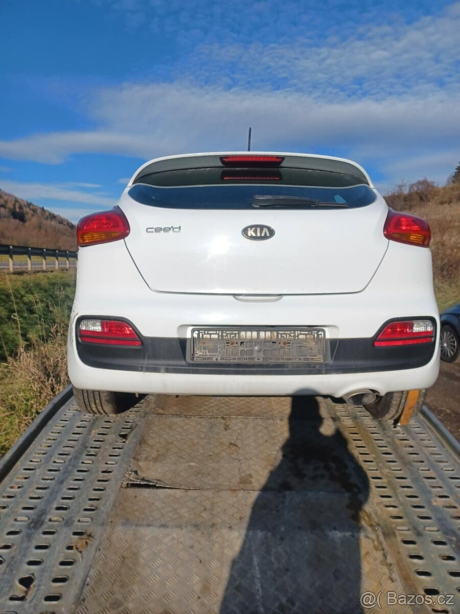 Rozpredám Kia ProCeed 1.6 99kw G4FD 2013 - 2