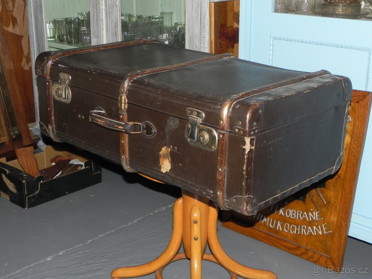 Starý kufr - 2