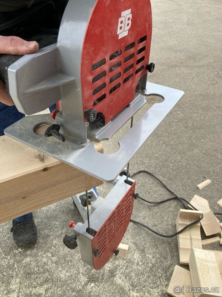 Tesařská pásová pila - 2