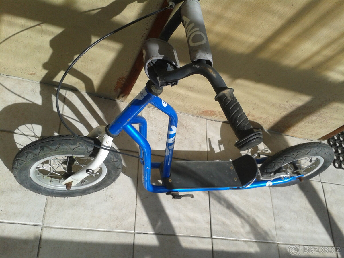 KOLOBEZKA NAFUKOVACI KOLA 12 - 2