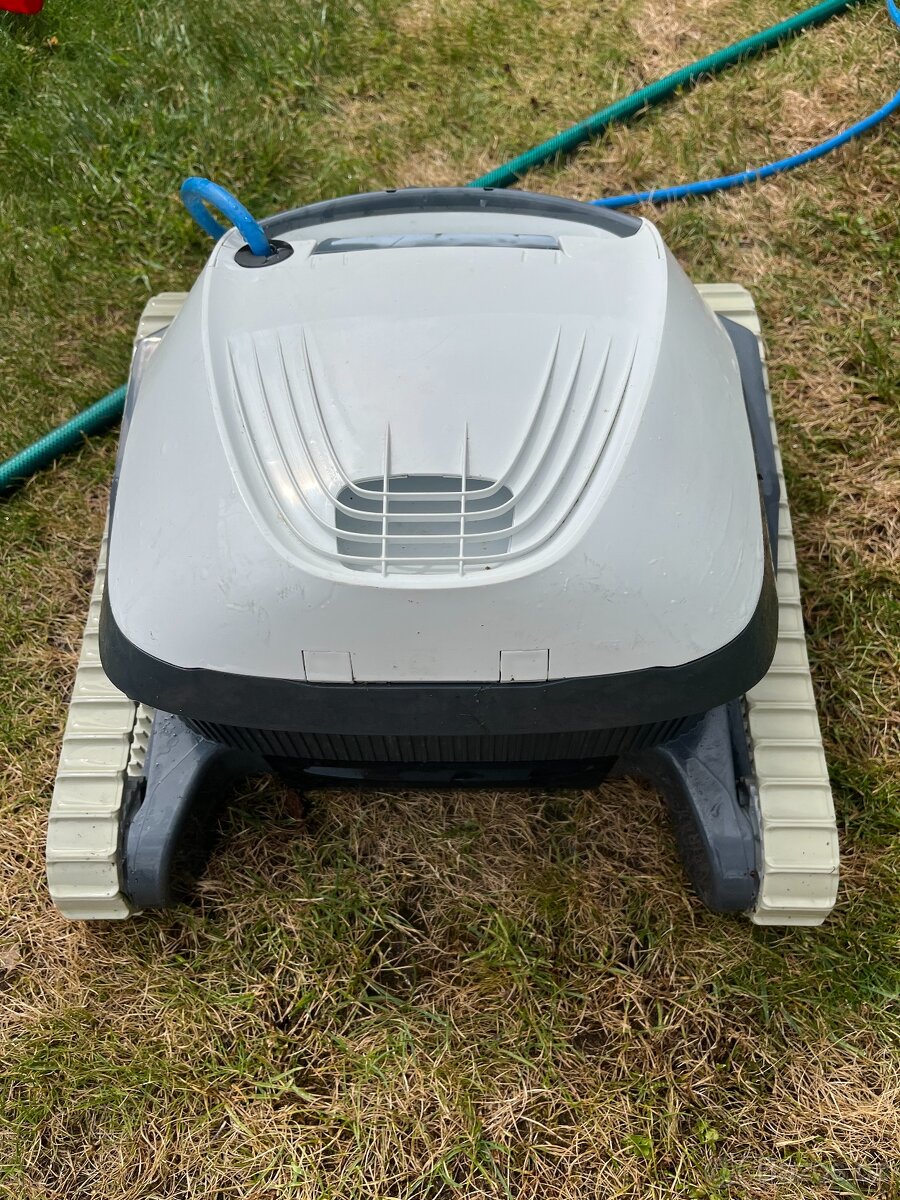 Automatický bazénový vysavač - 2