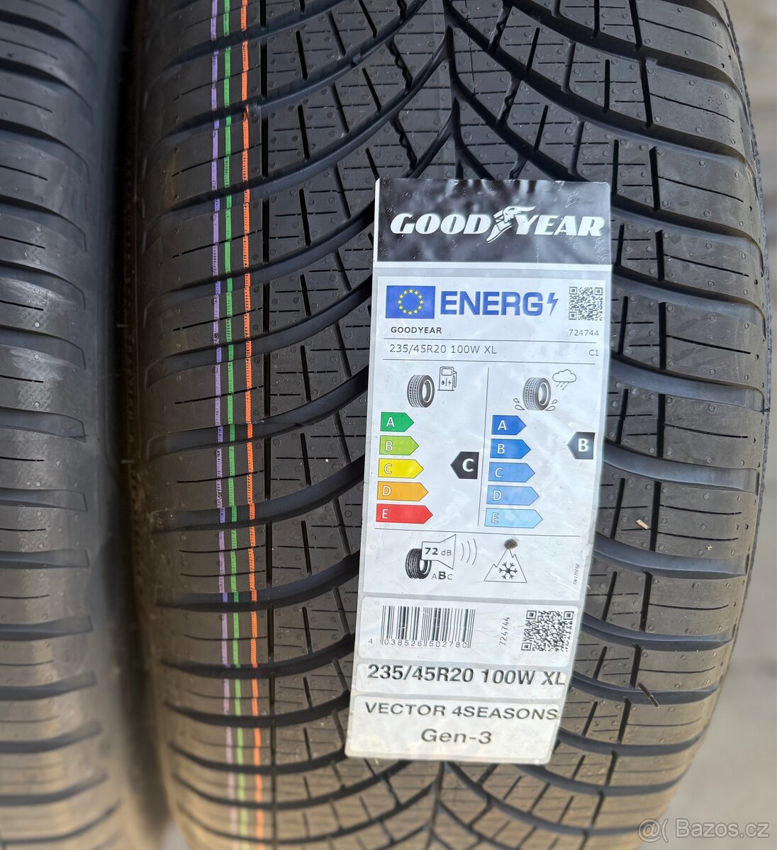 Celoroční sada Goodyear 235/45r20 - nová - 2