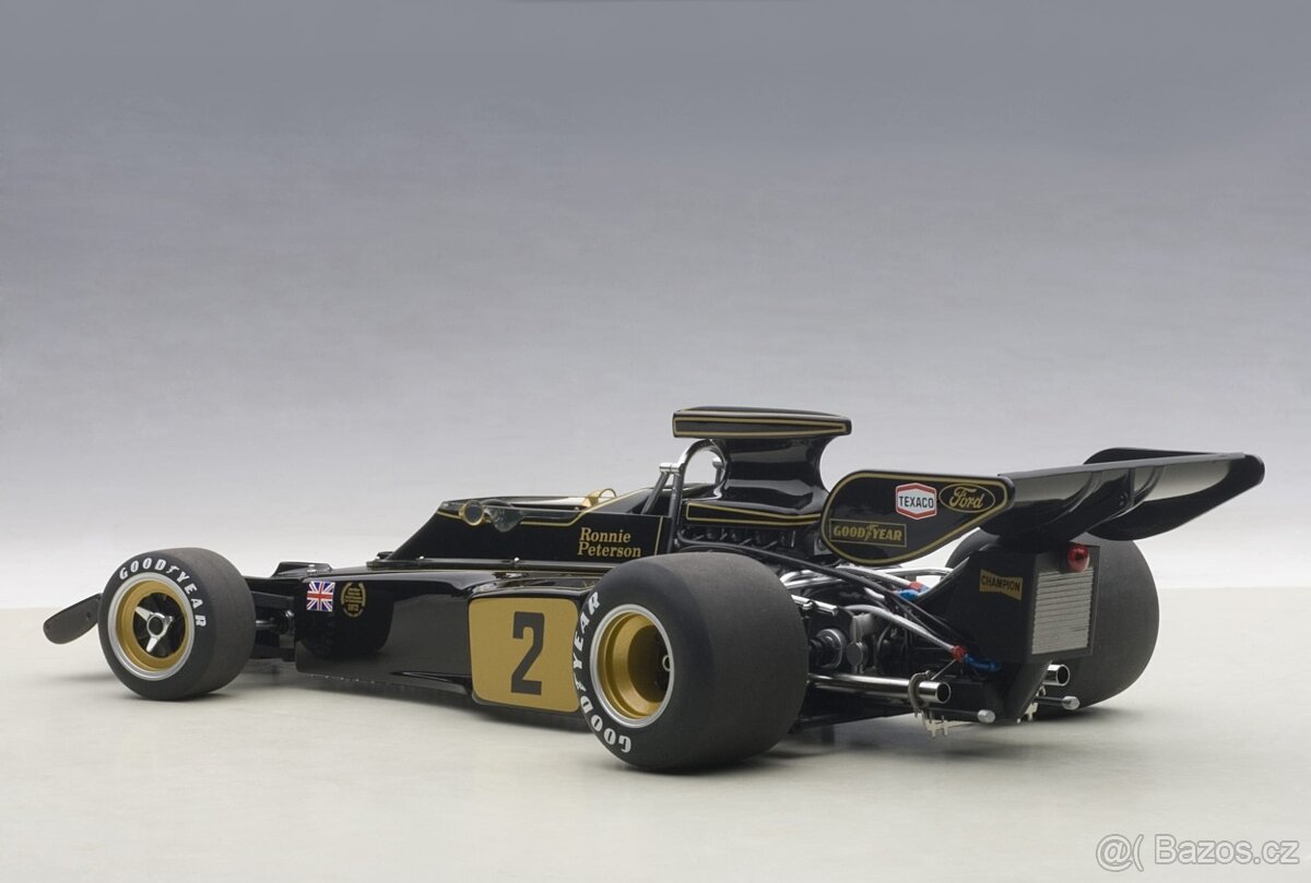 Model Formule 1 Lotus 72E 1:18 - 2